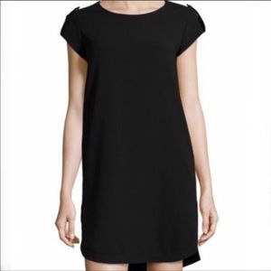 Diane Von Furstenberg black short sleeve dress
